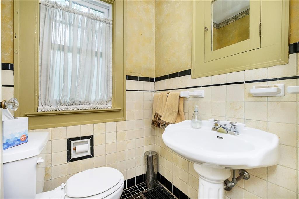 3635 Watson Road Indianapolis, IN 46205 - Photo 15 of 31