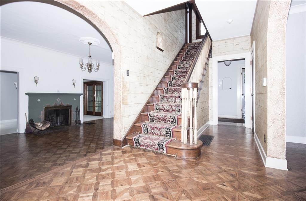 3635 Watson Road Indianapolis, IN 46205 - Photo 4 of 31