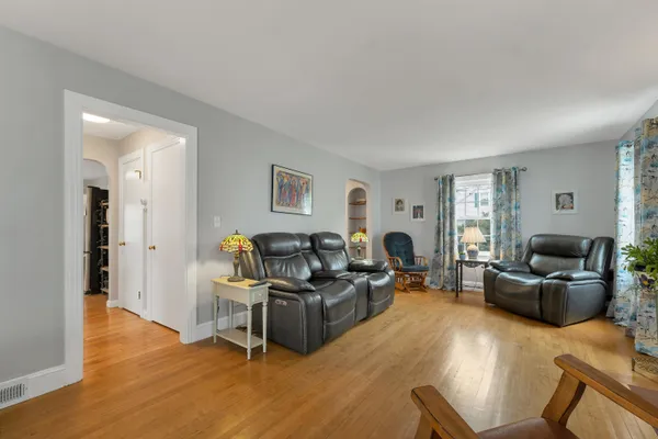$540,000 | 120 Peak Street, Manchester, NH 03104