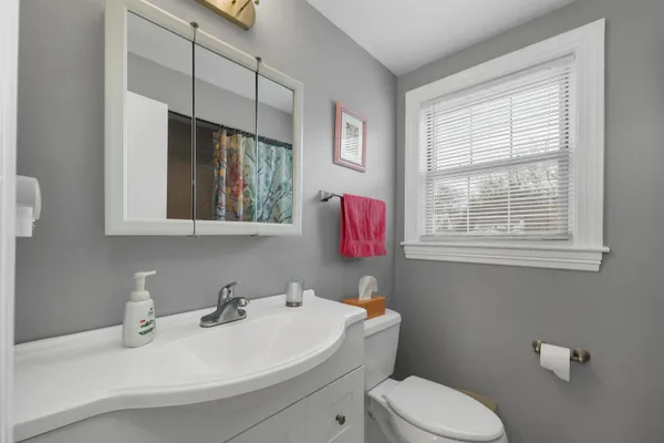 $540,000 | 120 Peak Street, Manchester, NH 03104