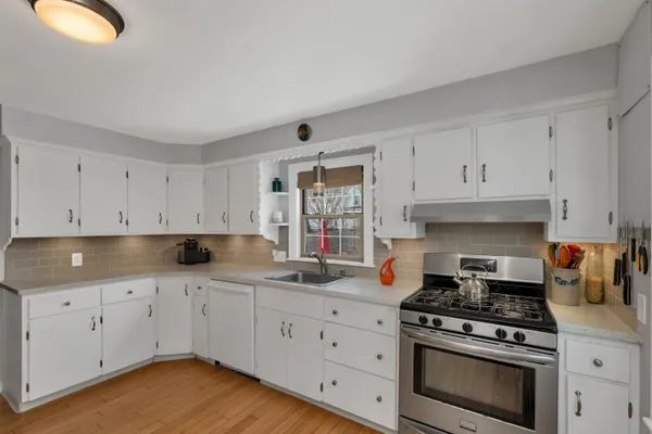 $540,000 | 120 Peak Street, Manchester, NH 03104