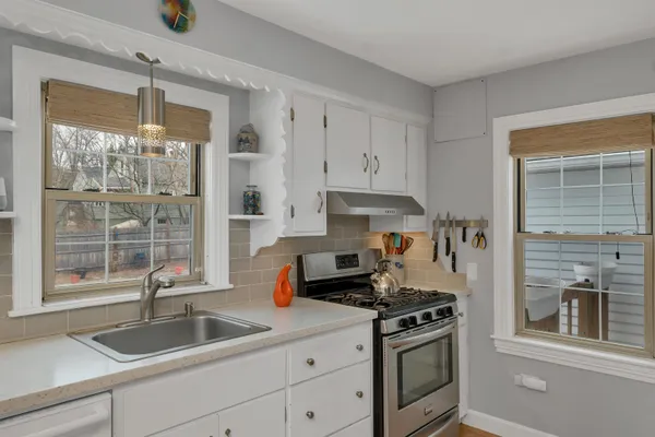 $540,000 | 120 Peak Street, Manchester, NH 03104