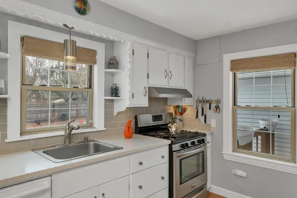 $540,000 | 120 Peak Street, Manchester, NH 03104