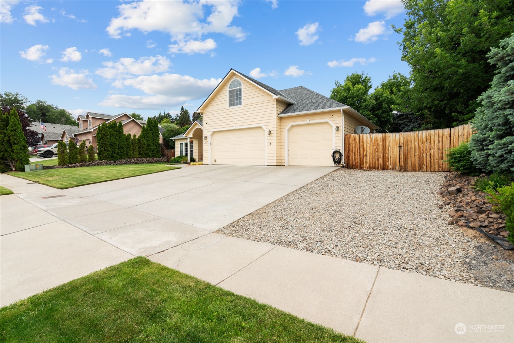 182 Fox Run Wenatchee, WA 98801 - Photo 3 of 35 Gallery Image 3