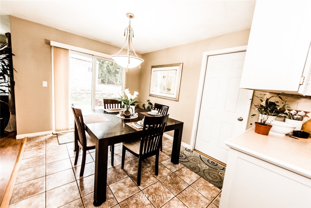 17715 Brook Boulevard Bothell, WA 98012 - Photo 4 of 24