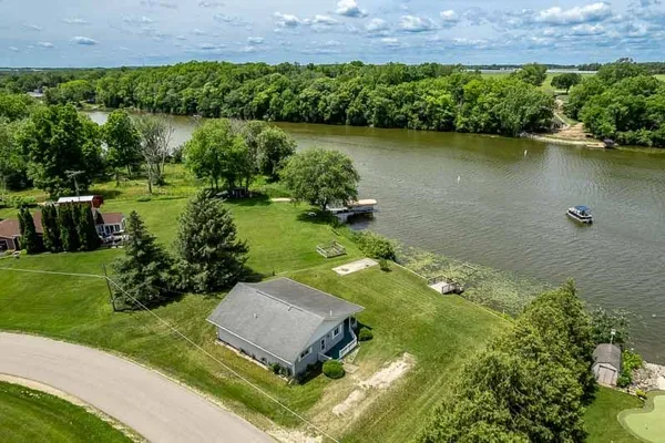 $399,900 | 9093 North Arrowhead Shores Road, Edgerton, WI 53534