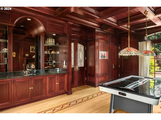 $6,495,500 | 30000 Southwest 35th Drive, Wilsonville, OR 97070