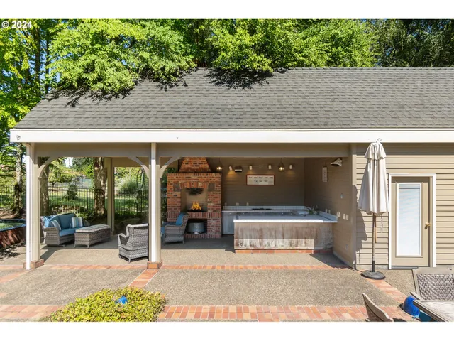 $6,495,500 | 30000 Southwest 35th Drive, Wilsonville, OR 97070