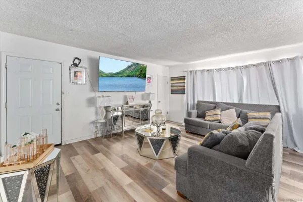 $1,499,000 | 489 East 55th Street, Long Beach, CA 90805