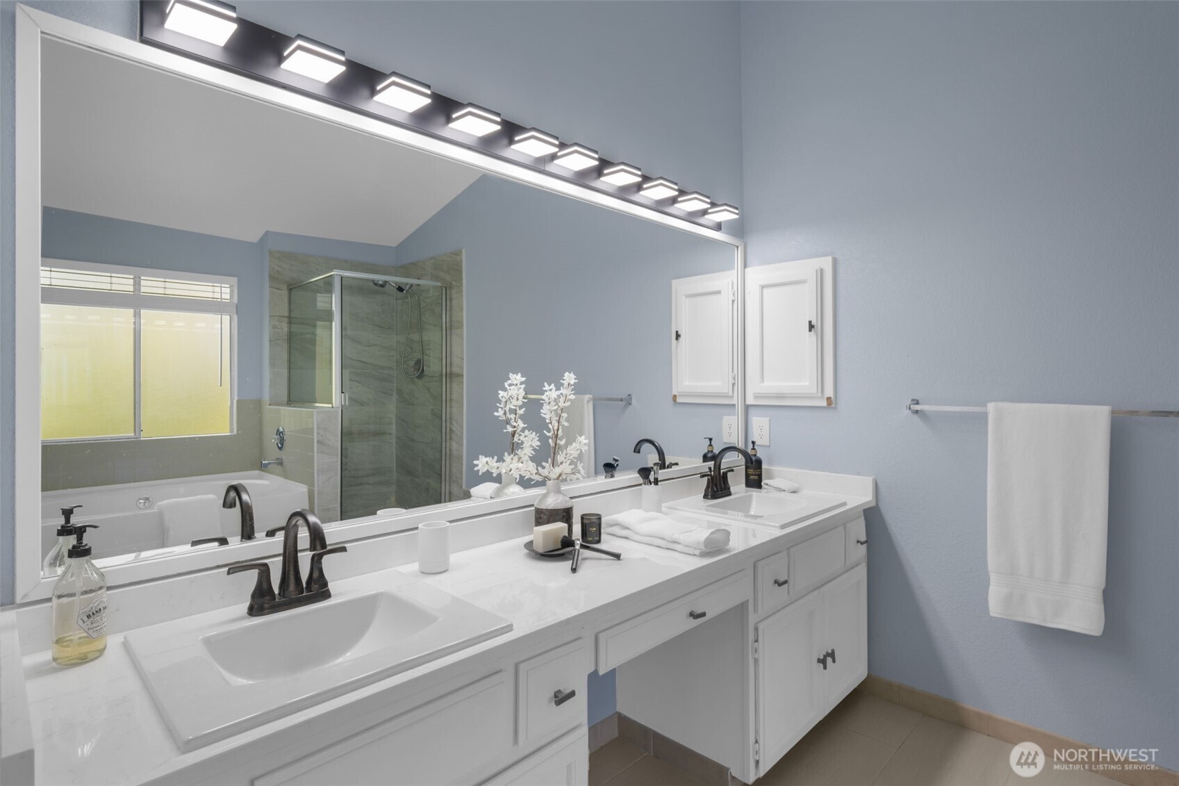 16808 119th Place Northeast Bothell, WA 98011 - Photo 16 of 40