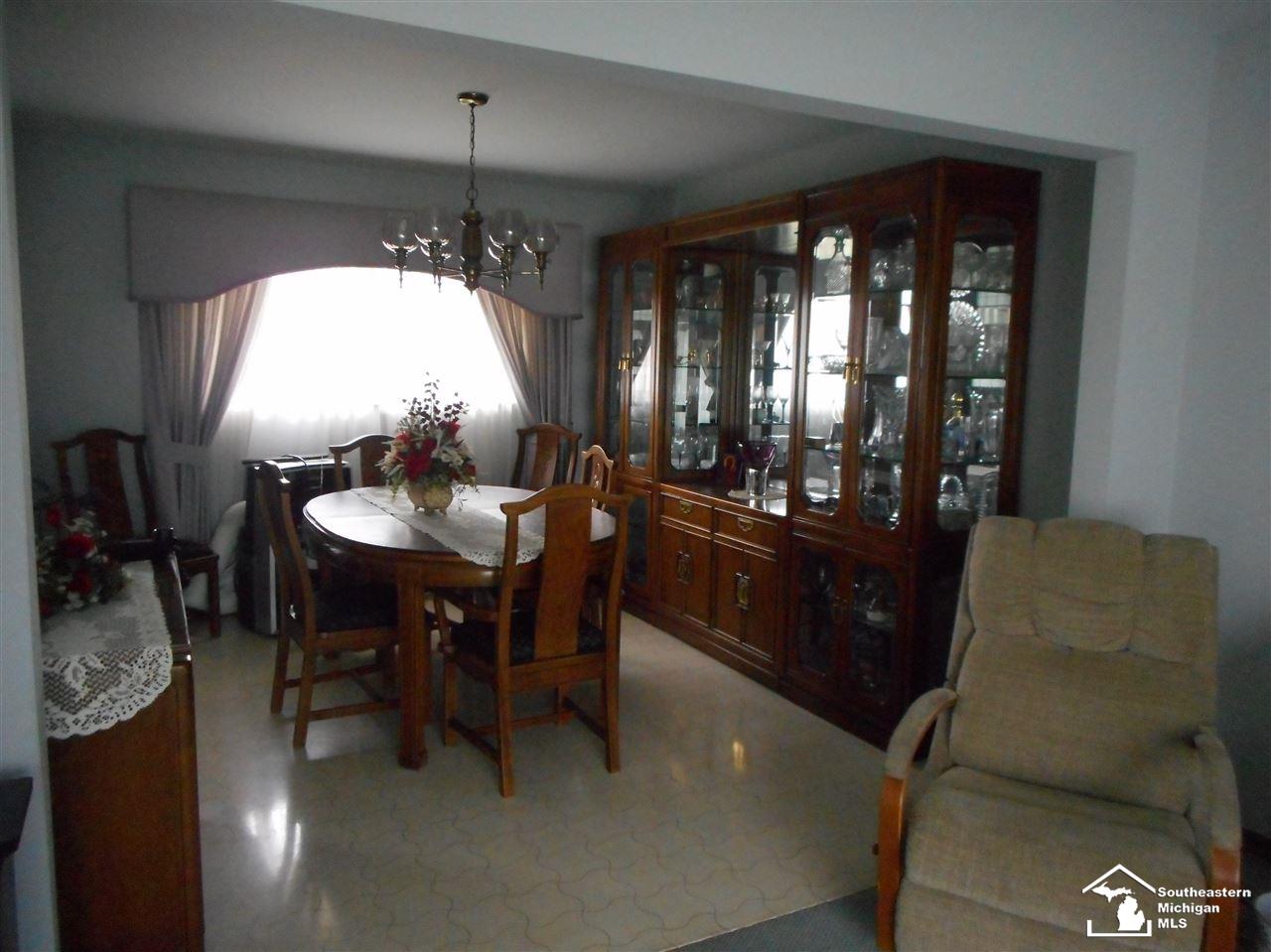 26855 Pennsylvania Road Romulus, MI 48174 - Photo 10 of 35
