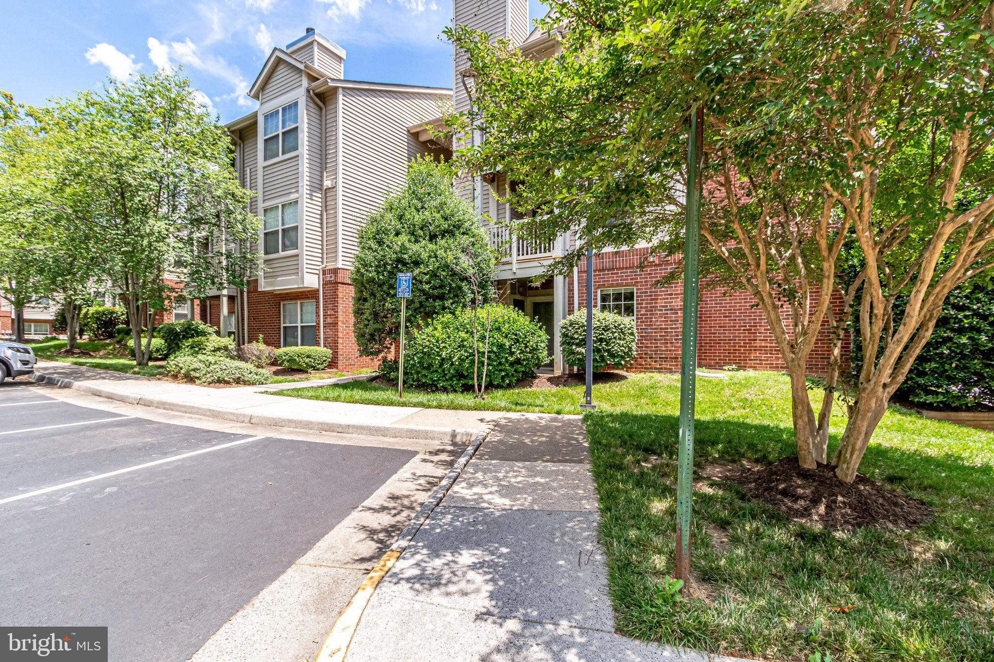 1712 Abercromby Court, Unit D Reston, VA 20190 - Photo 4 of 60