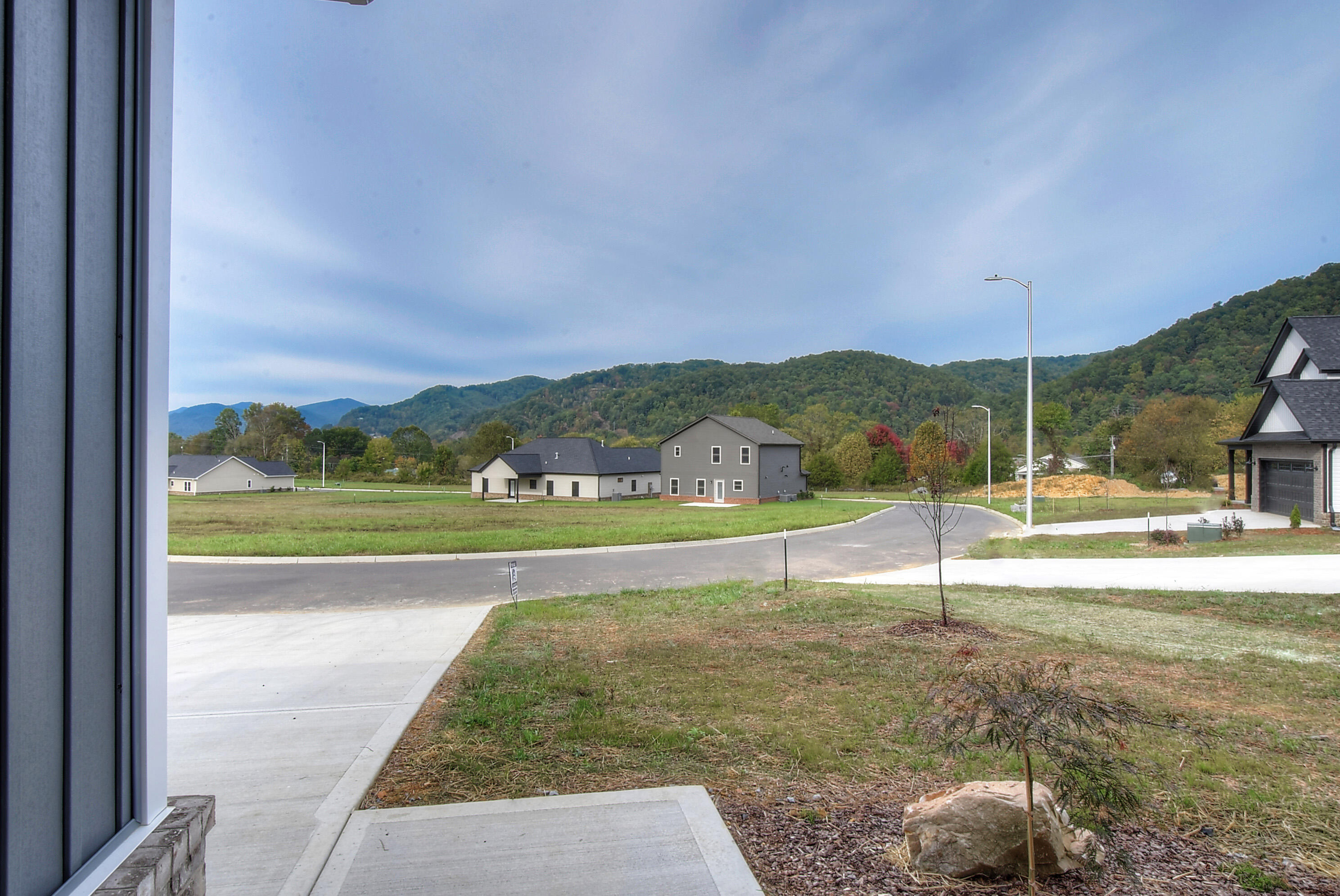 122 Ervin Loop Erwin, TN 37650 - Photo 9 of 46 14