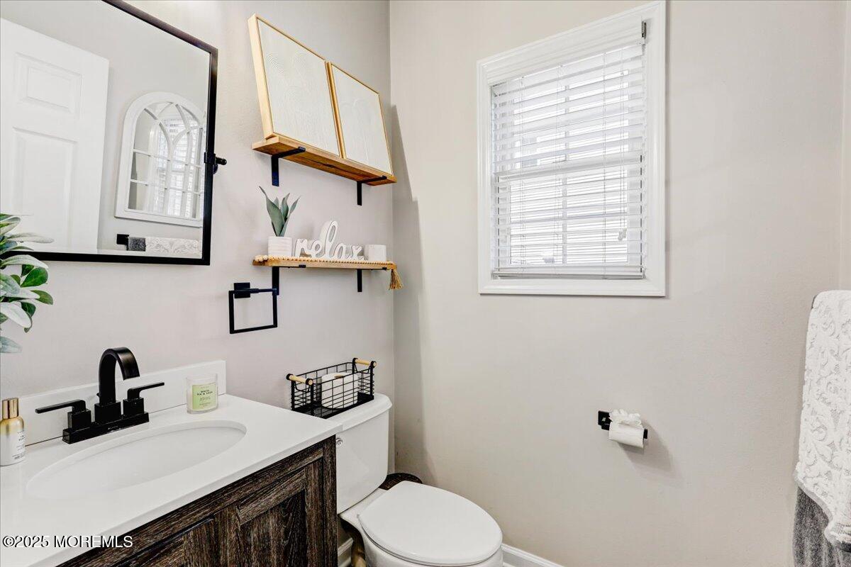 722 Eltone Road Jackson, NJ 08527 - Photo 13 of 33 15-Half Bath