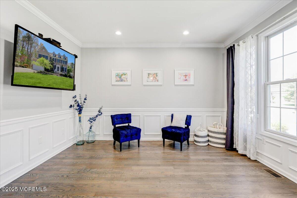 722 Eltone Road Jackson, NJ 08527 - Photo 5 of 33 07-Living Room