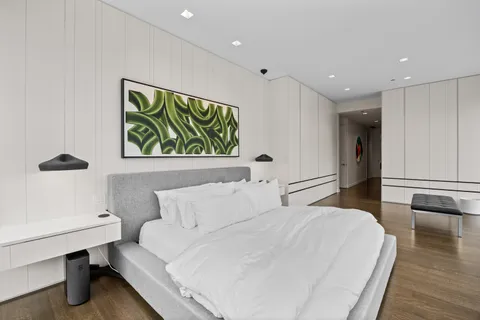 $3,890,000 | 4 East Elm Street, Unit 12S, Chicago, IL 60611