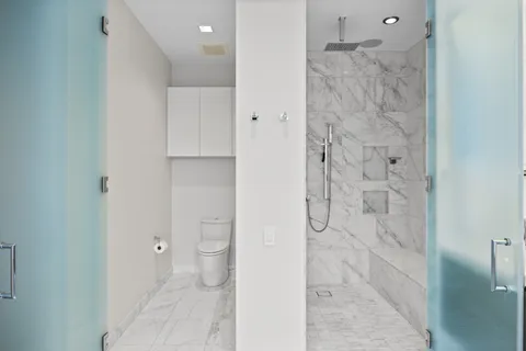 $3,890,000 | 4 East Elm Street, Unit 12S, Chicago, IL 60611