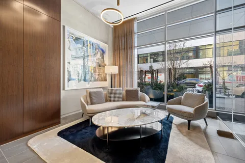 $3,890,000 | 4 East Elm Street, Unit 12S, Chicago, IL 60611