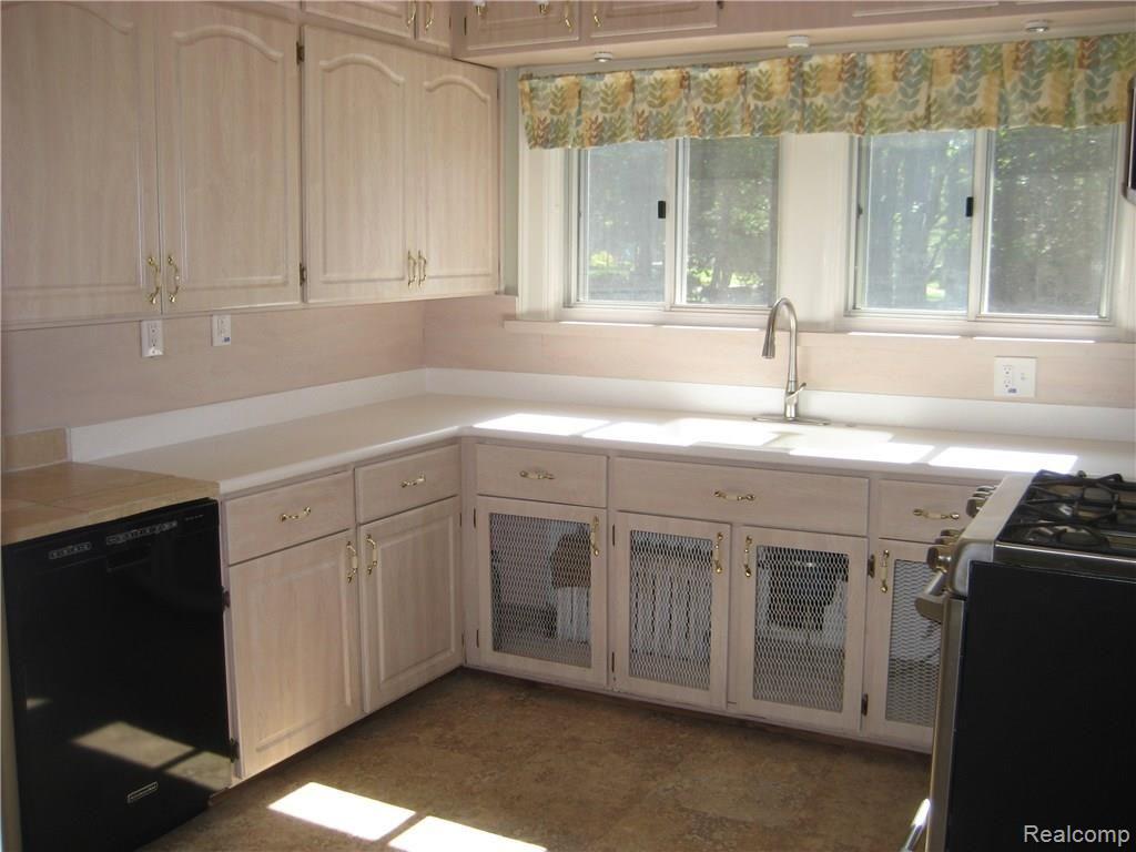 519 Washington Road Grosse Pointe, MI 48230 - Photo 4 of 17 IMG_0480.JPG