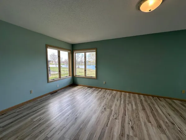 $470,000 | 2721 30th Avenue South, Fargo, ND 58103