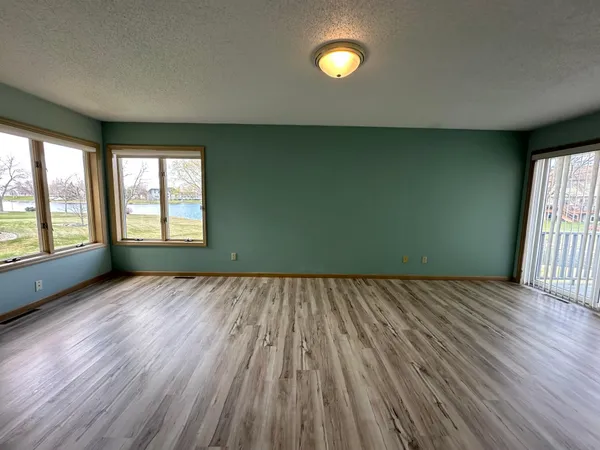 $470,000 | 2721 30th Avenue South, Fargo, ND 58103
