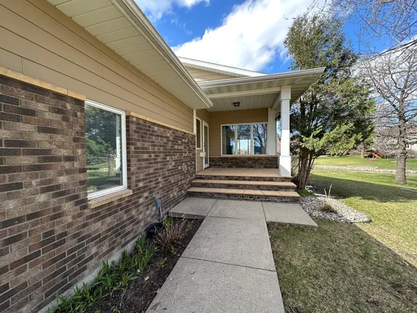 $470,000 | 2721 30th Avenue South, Fargo, ND 58103