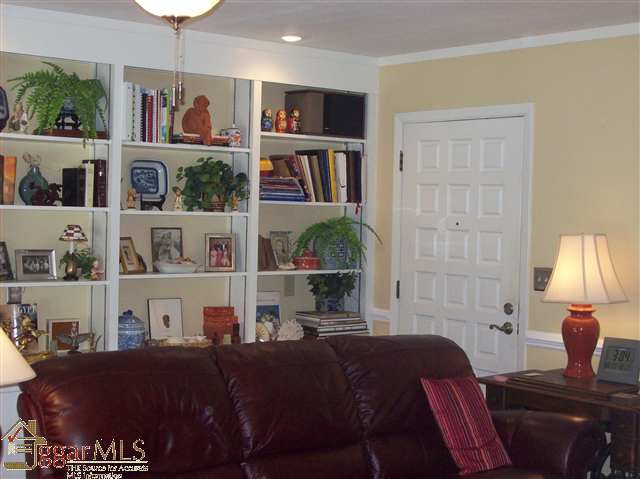 136 Coventry Road Greenville, SC 29615 - Photo 11 of 25 Gallery Image 11