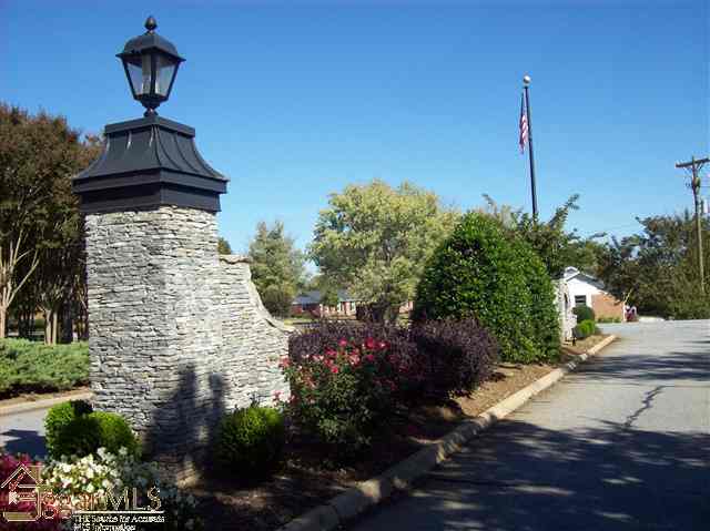 136 Coventry Road Greenville, SC 29615 - Photo 24 of 25 Gallery Image 24
