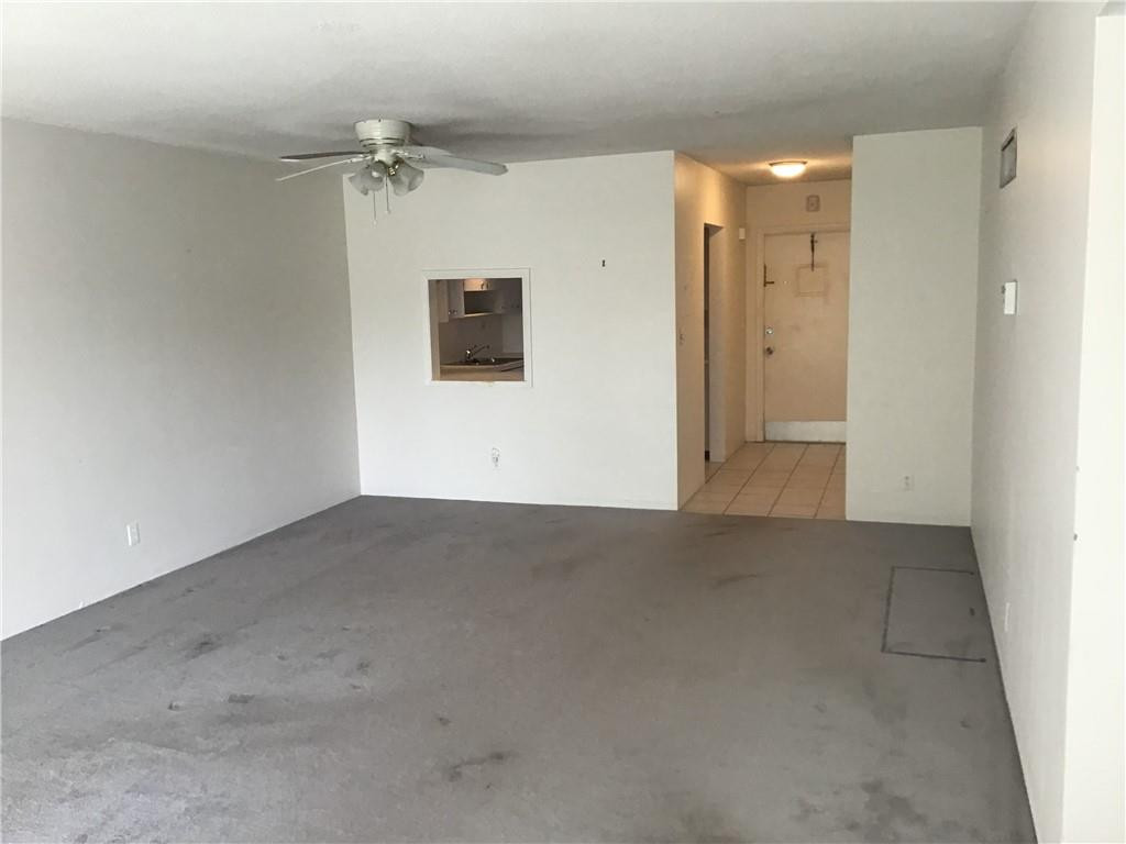 698 Northeast Spanish River Boulevard, Unit 15 Boca Raton, FL 33431 - Photo 5 of 22 Photo 5