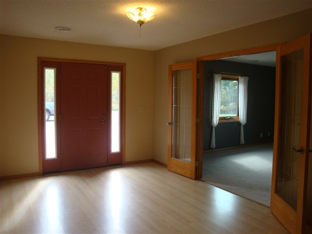 9 West Palkie Road Esko, MN 55733 - Photo 2 of 17 With large 6x9 closet