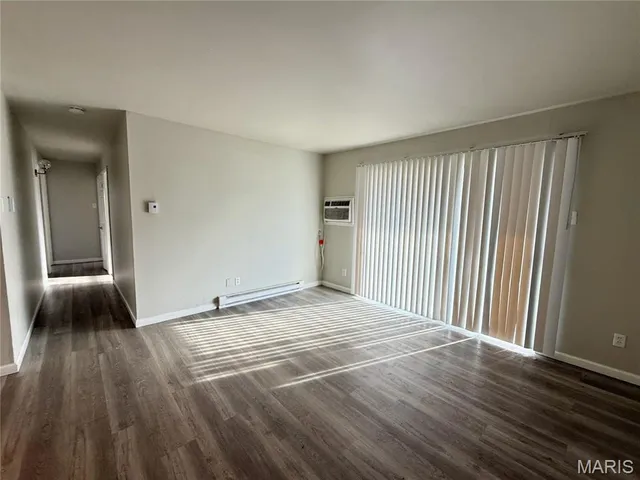 $72,500 | 7601 Hazelcrest Drive, Unit B, Hazelwood, MO 63042