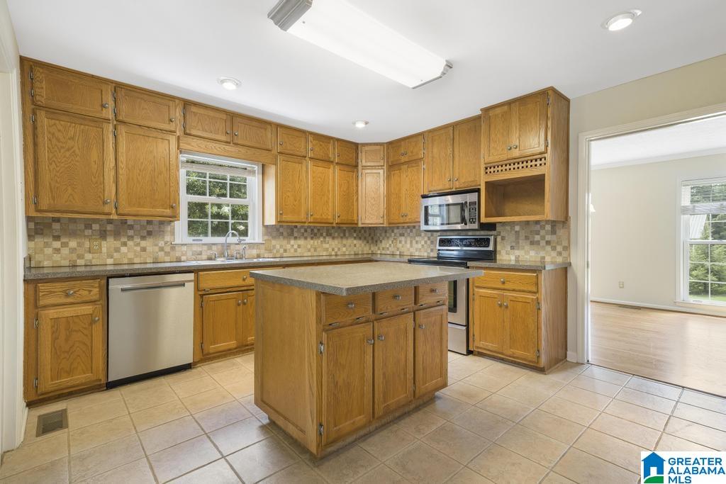 884 Springmeadow Drive Gardendale, AL 35071 - Photo 11 of 64