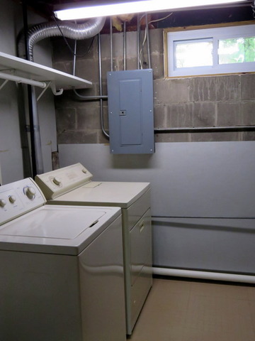304 Ralph Court Island Lake, IL 60042 - Photo 13 of 16 a utility room with dryer and washer