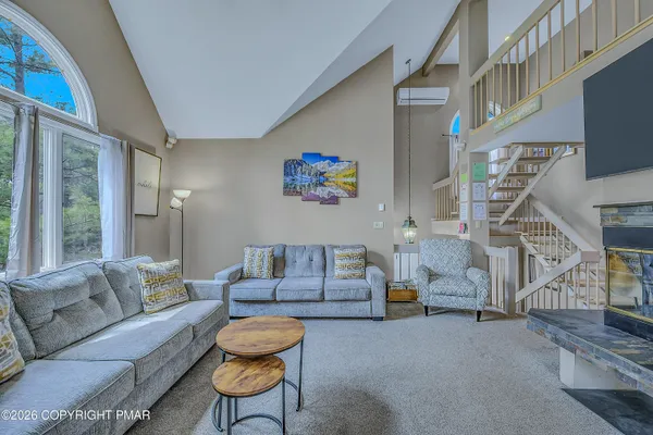 $625,000 | 9 Rockspring Court, Lake Harmony, PA 18624