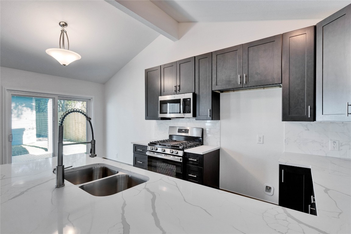 8216 View Ridge Drive Austin, TX 78724 - Photo 5 of 27