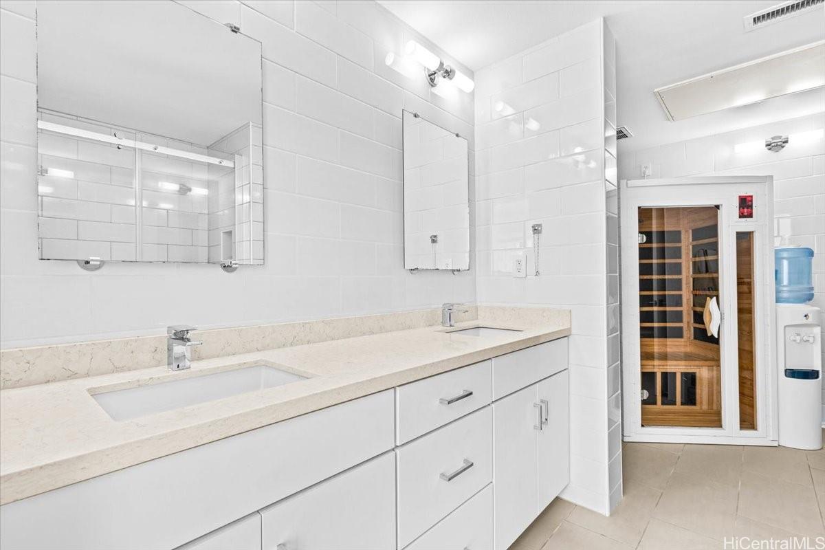 520 Lunalilo Home Road, Unit 8107 Honolulu, HI 96825 - Photo 15 of 25 dual vanity sinks