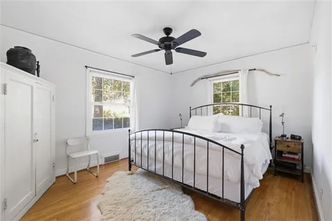 $440,000 | 3007 West 51st Terrace, Westwood, KS 66205