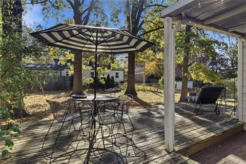 $440,000 | 3007 West 51st Terrace, Westwood, KS 66205