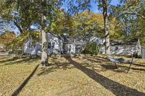 $440,000 | 3007 West 51st Terrace, Westwood, KS 66205