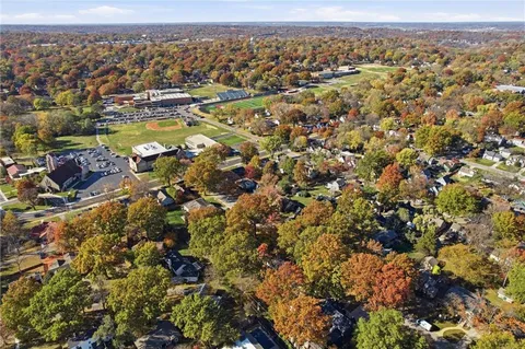 $440,000 | 3007 West 51st Terrace, Westwood, KS 66205