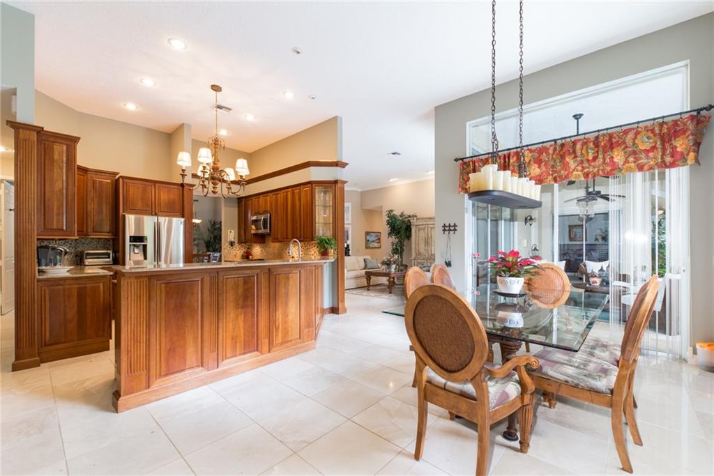 3884 Southwest Rivers End Way Palm City, FL 34990 - Photo 11 of 36 Gallery Image 11