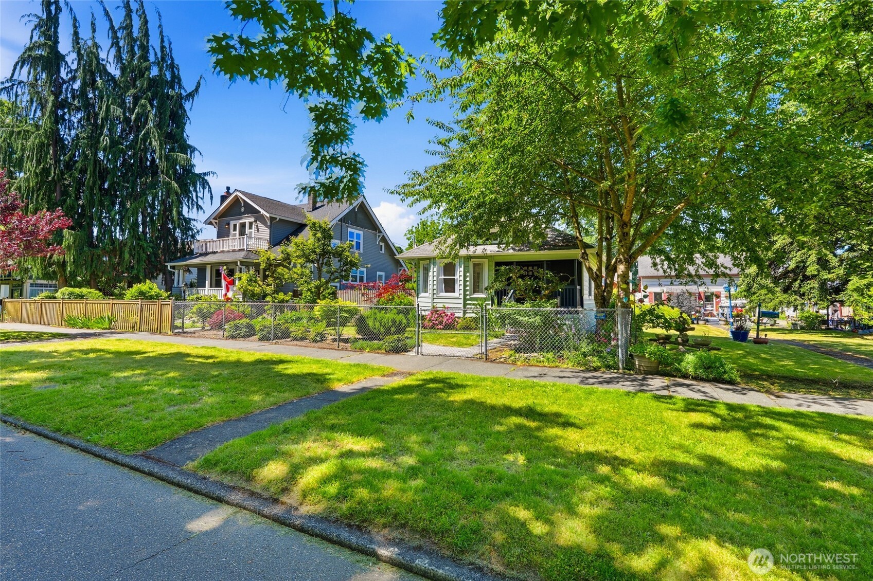 2312 Baker Avenue Everett, WA 98201 - Photo 3 of 37