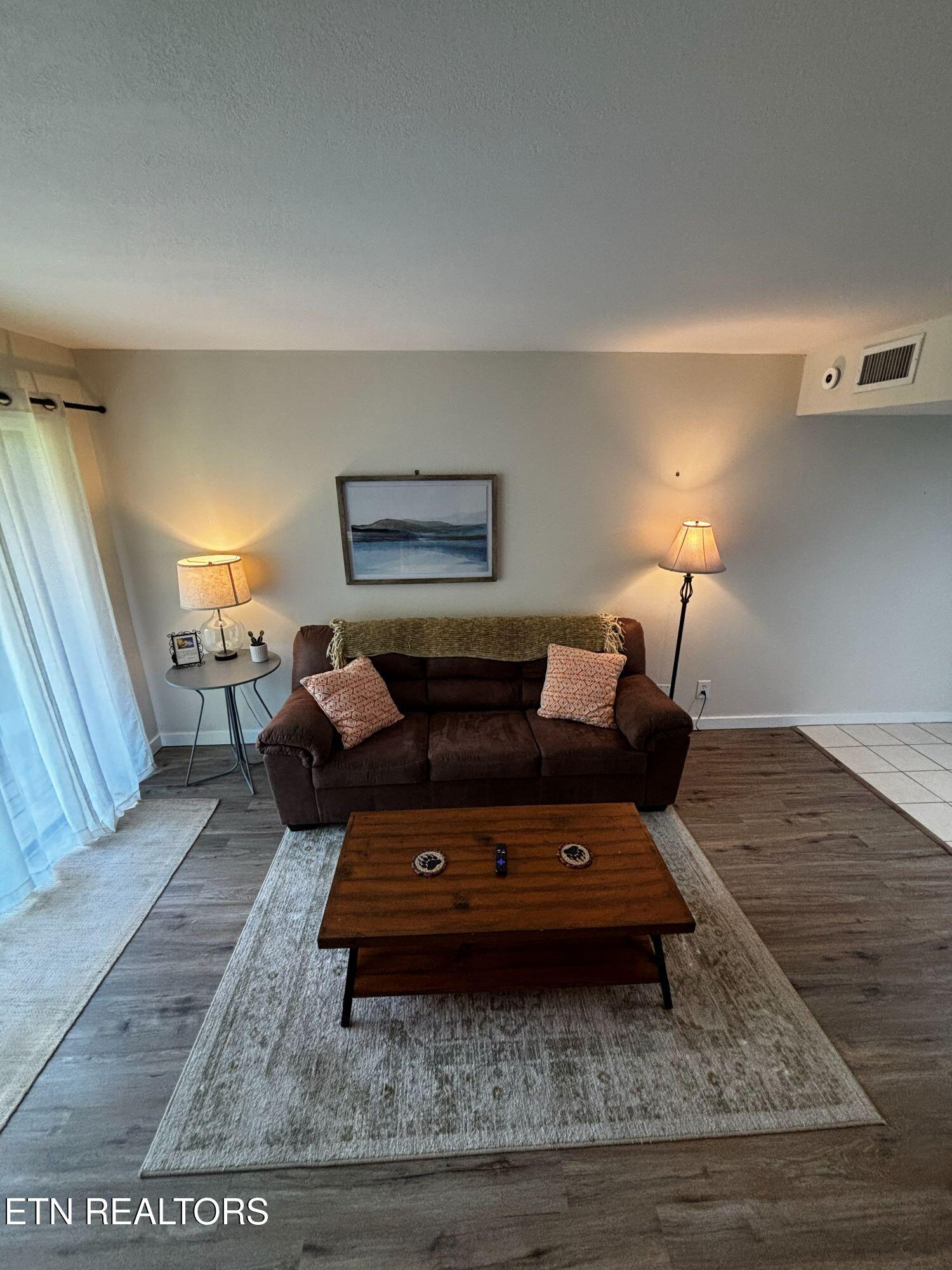 1081 Cove Road, Unit 512 Sevierville, TN 37876 - Photo 7 of 27 Couch
