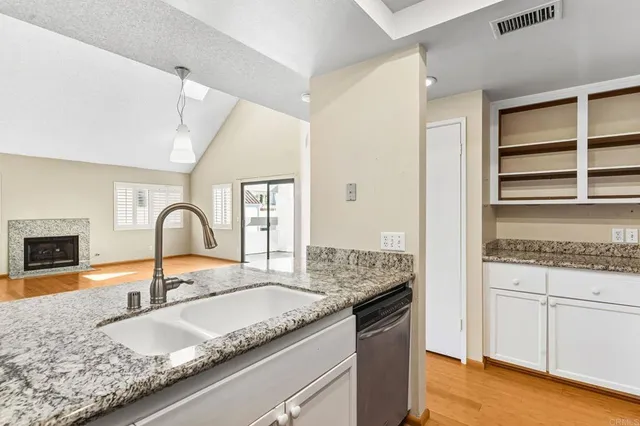 $675,000 | 701 Kettner Boulevard, Unit 218, San Diego, CA 92101