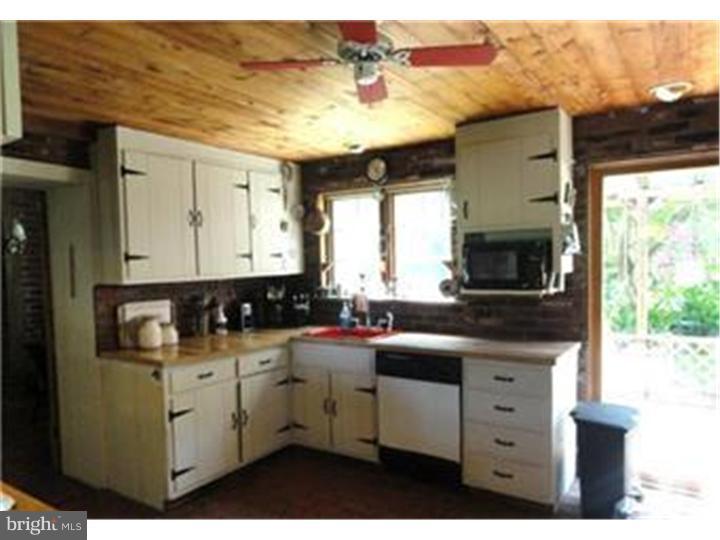 455 Country Club Road Easton, PA 18045 - Photo 3 of 25 Gallery Image 3