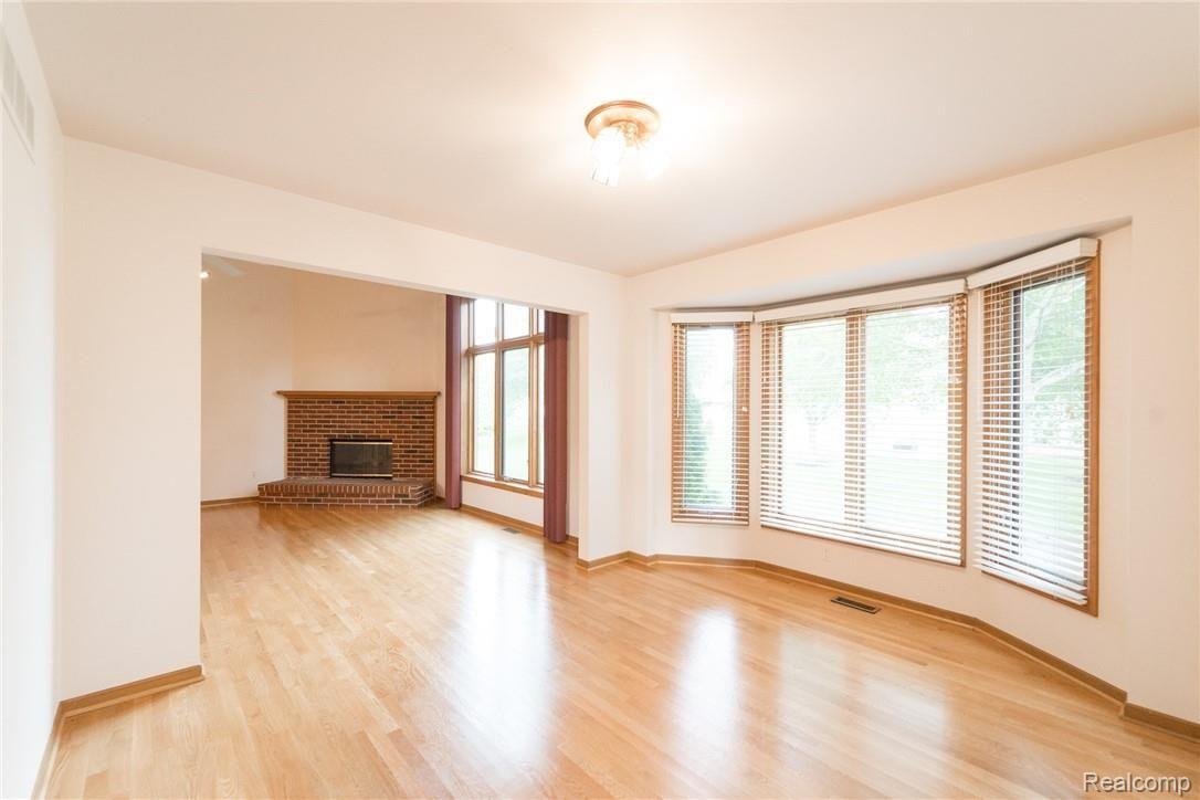 41858 Ramsgate Court Sterling Heights, MI 48314 - Photo 5 of 36 DSC03781.jpg