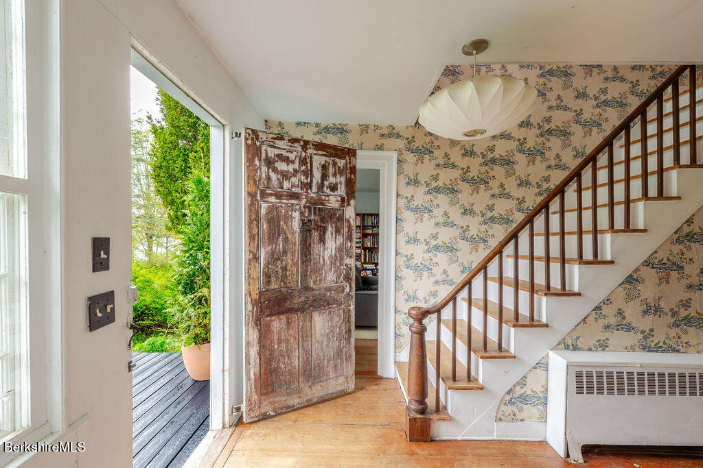 196 Norfolk Road New Marlborough, MA 01259 - Photo 10 of 39 Entry Foyer