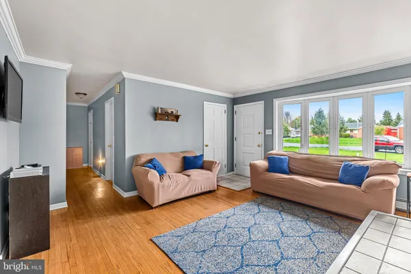 $325,000 | 1444 Glen Moore Circle, Lancaster, PA 17601