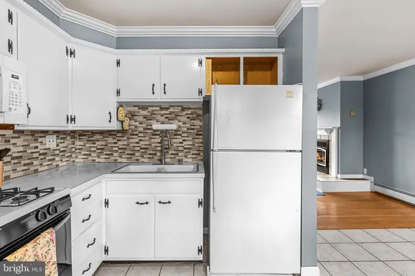 $325,000 | 1444 Glen Moore Circle, Lancaster, PA 17601