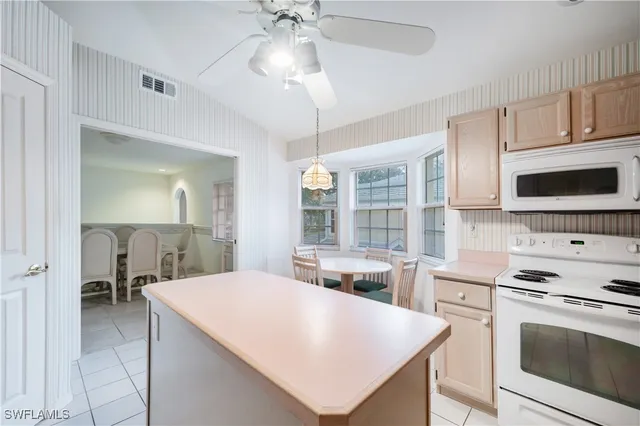 $399,500 | 2852 Aintree Lane, Unit K201, Naples, FL 34112
